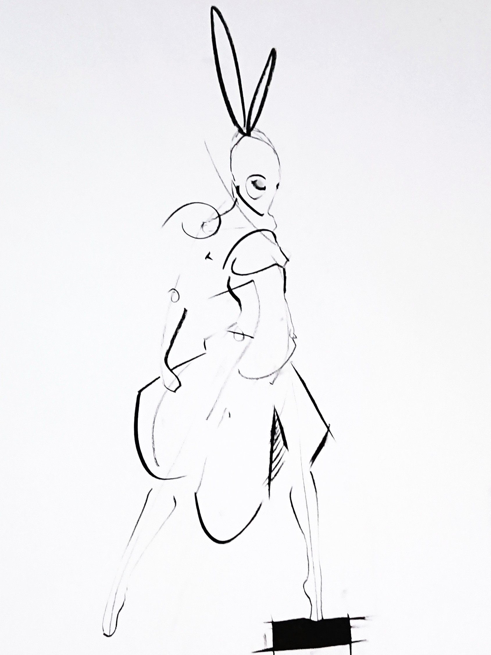 Modefigurine in Ballettpose, Kohlezeichnung auf A2